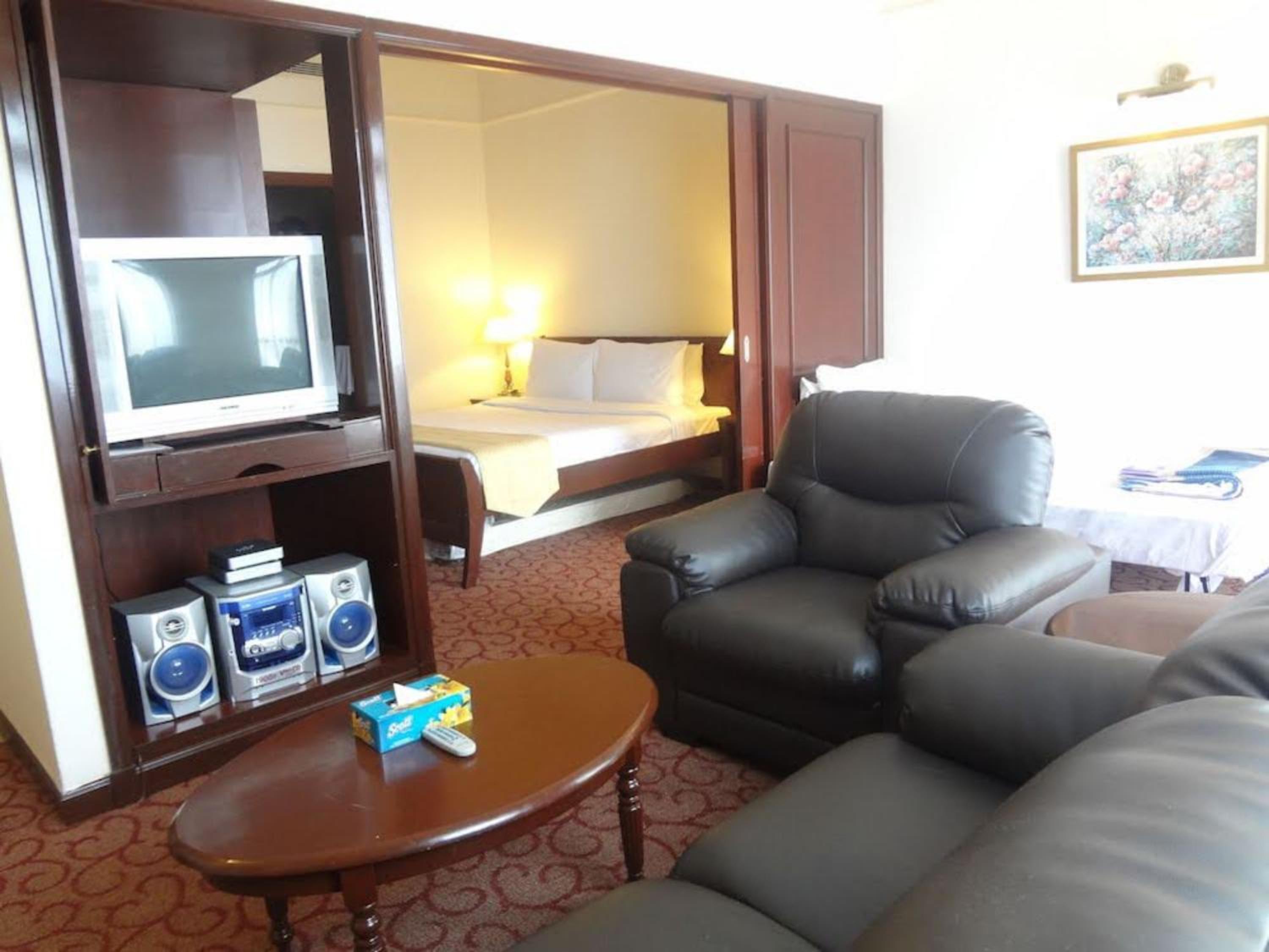 Berjaya Times Square Service Suite By Luna