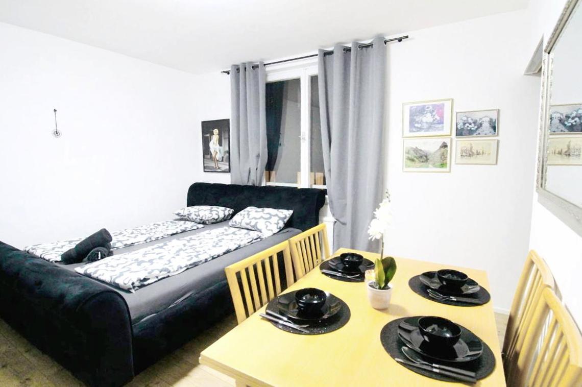 Modern Apartment in Millennium City Area