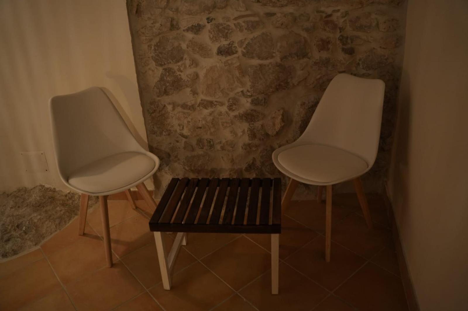 OIKOS Guesthouse & Rooftop