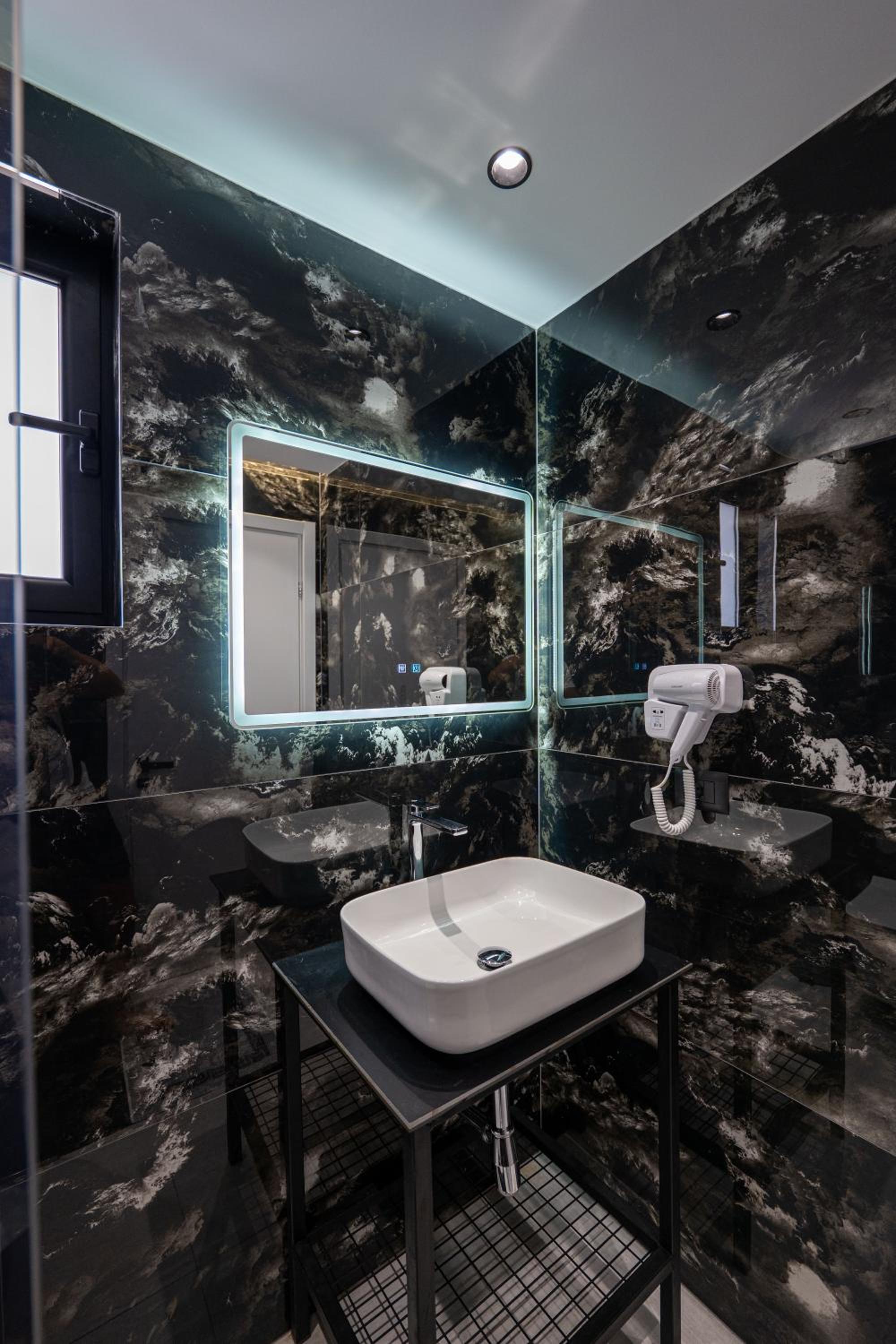 Euphoria Apartments