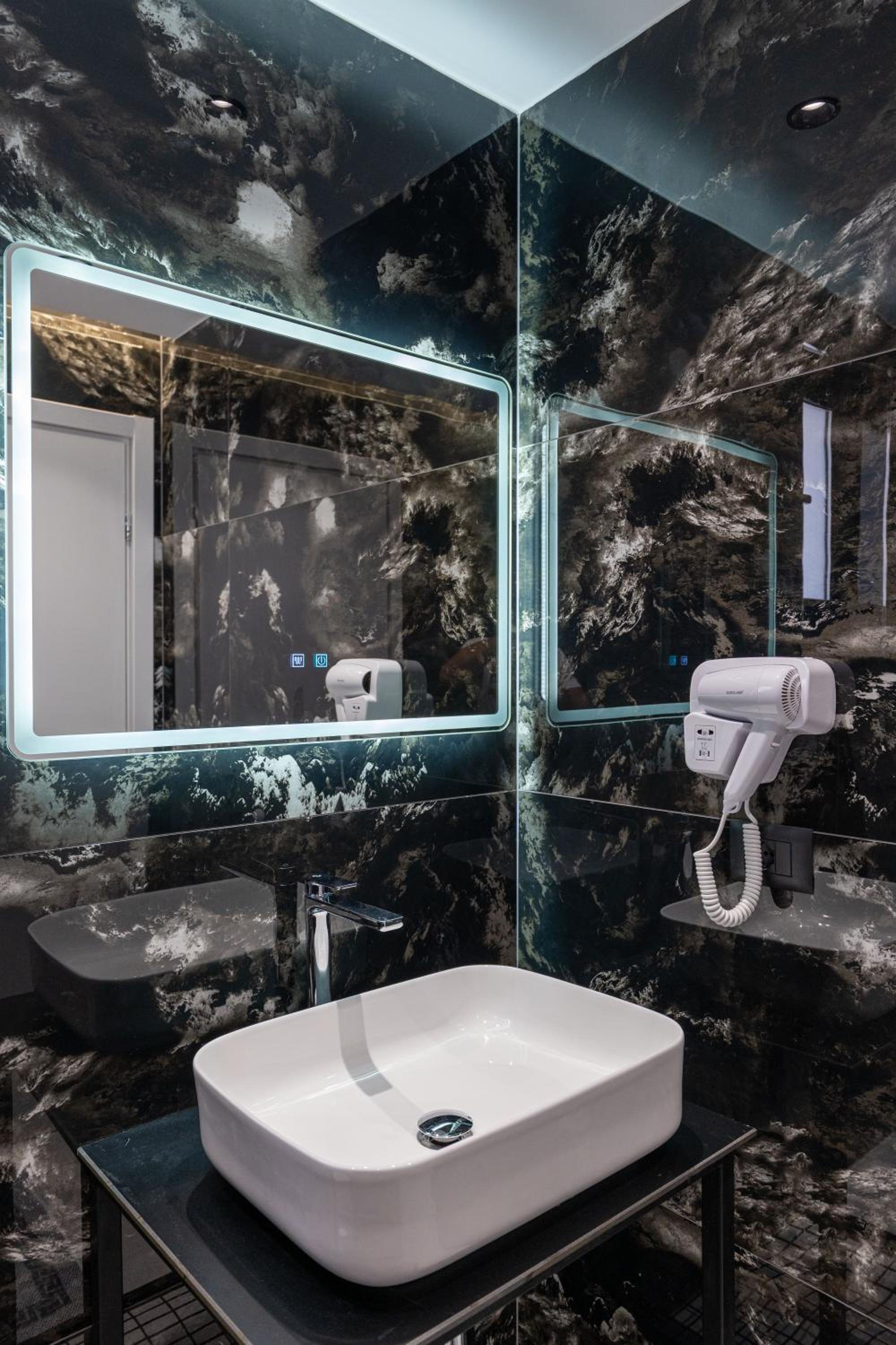 Euphoria Apartments