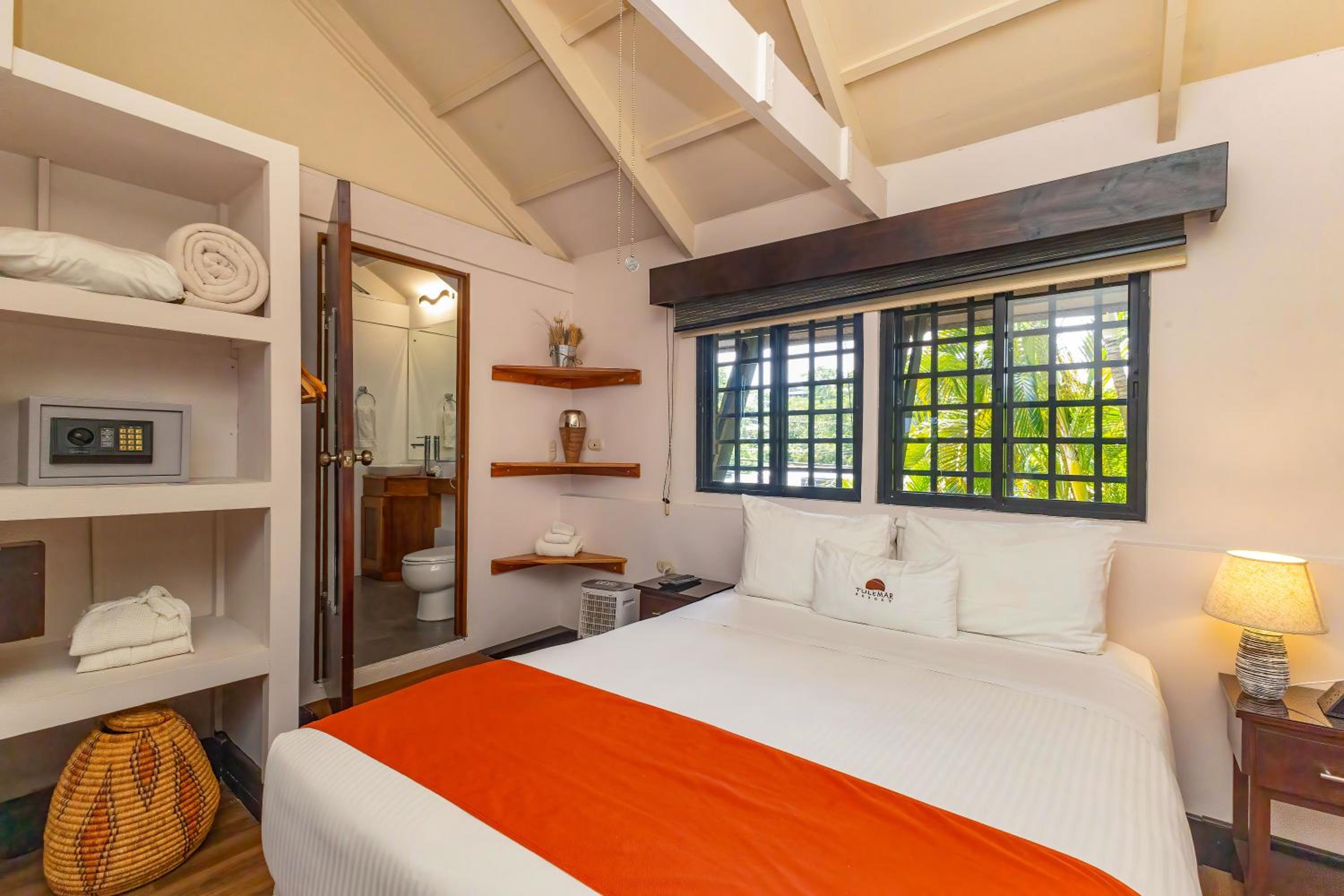 Tulemar Resort