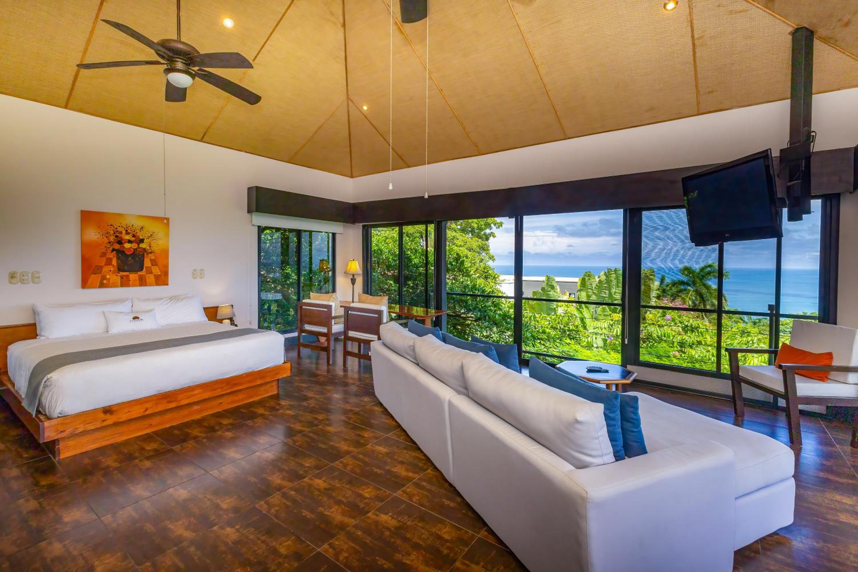 Tulemar Resort