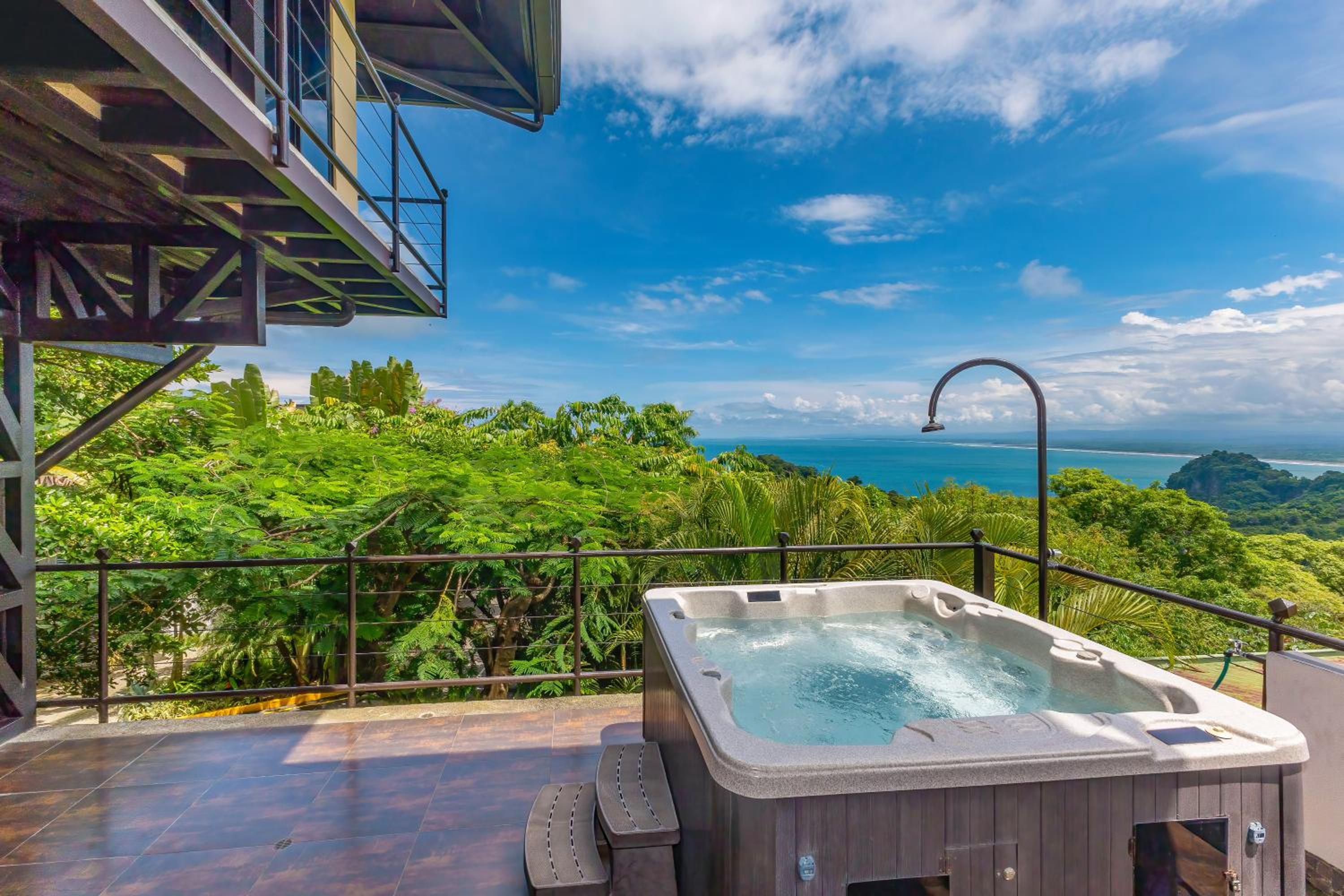 Tulemar Resort