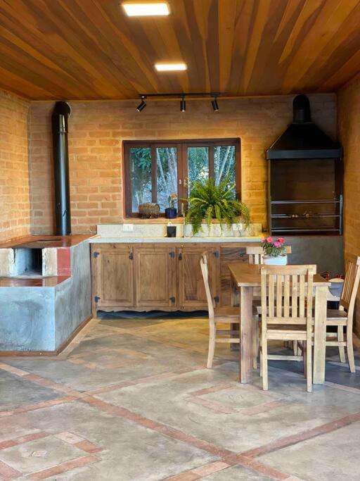 A Casa de Campo mais bem localizada de Gonçalves!
