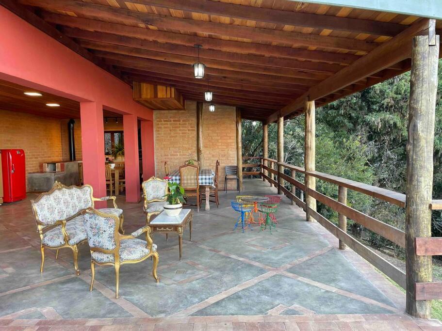 A Casa de Campo mais bem localizada de Gonçalves!