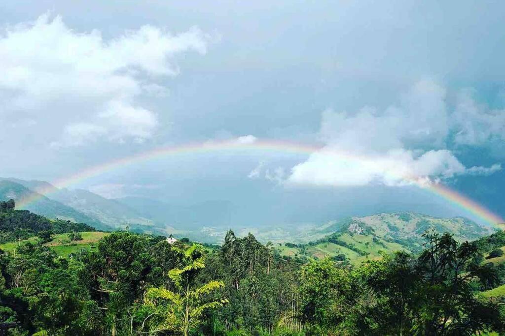 A Casa de Campo mais bem localizada de Gonçalves!