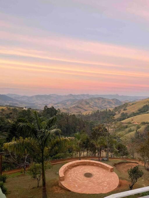A Casa de Campo mais bem localizada de Gonçalves!