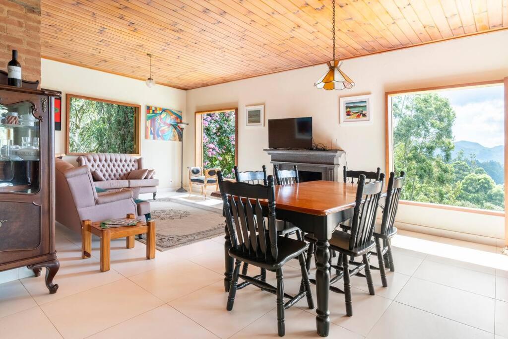 A Casa de Campo mais bem localizada de Gonçalves!