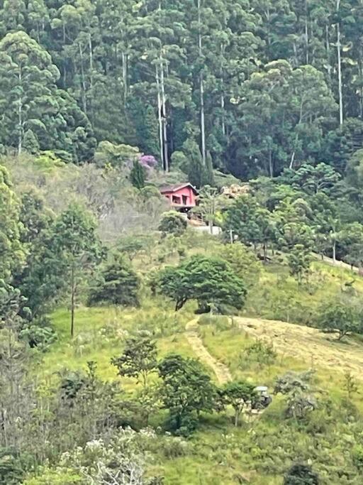 A Casa de Campo mais bem localizada de Gonçalves!