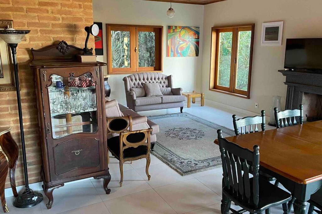 A Casa de Campo mais bem localizada de Gonçalves!