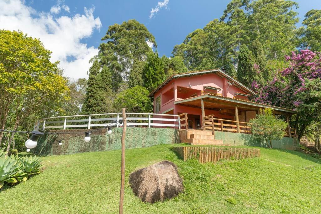 A Casa de Campo mais bem localizada de Gonçalves!