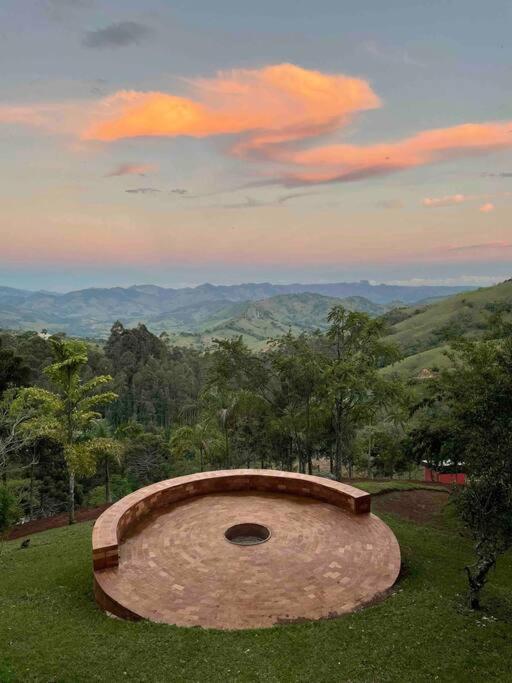 A Casa de Campo mais bem localizada de Gonçalves!