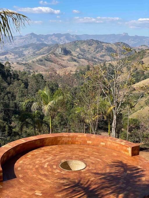 A Casa de Campo mais bem localizada de Gonçalves!