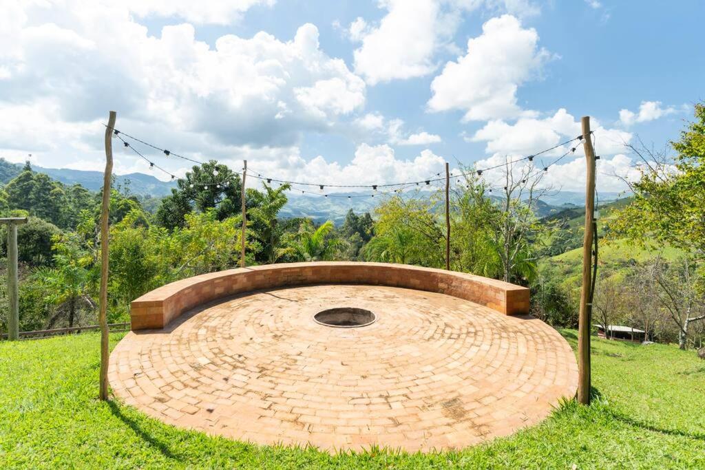 A Casa de Campo mais bem localizada de Gonçalves!