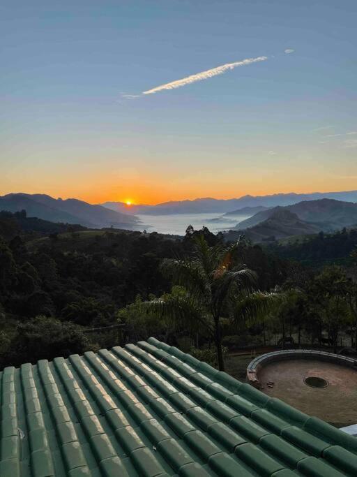 A Casa de Campo mais bem localizada de Gonçalves!