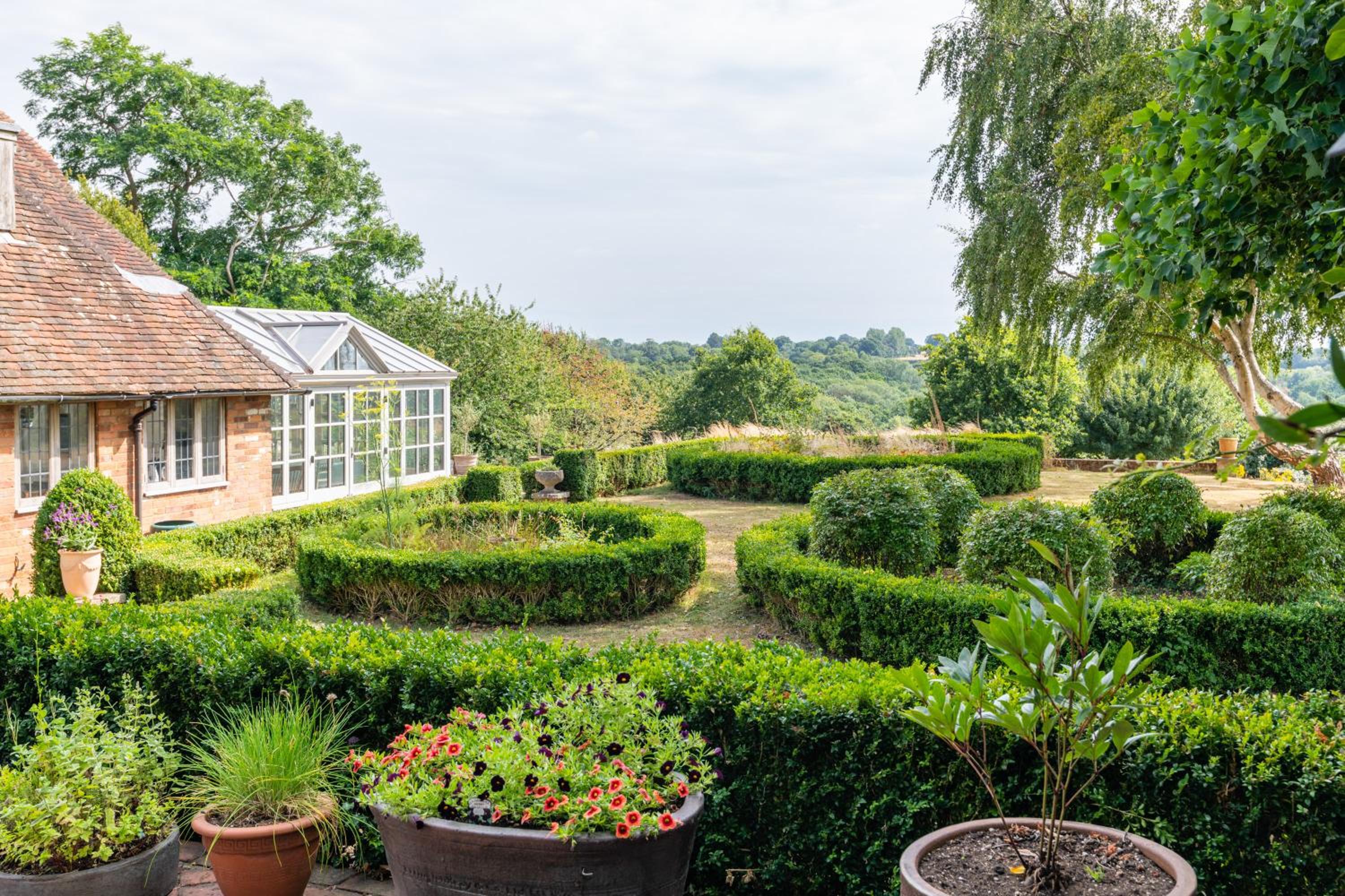 Iden House, Goudhurst view 5