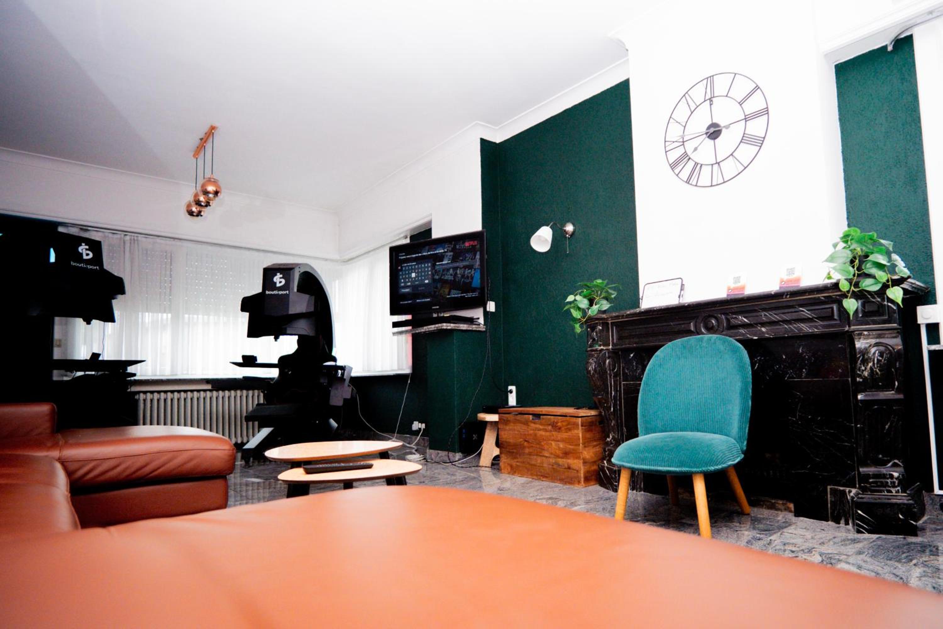 Capstay Sweet home
