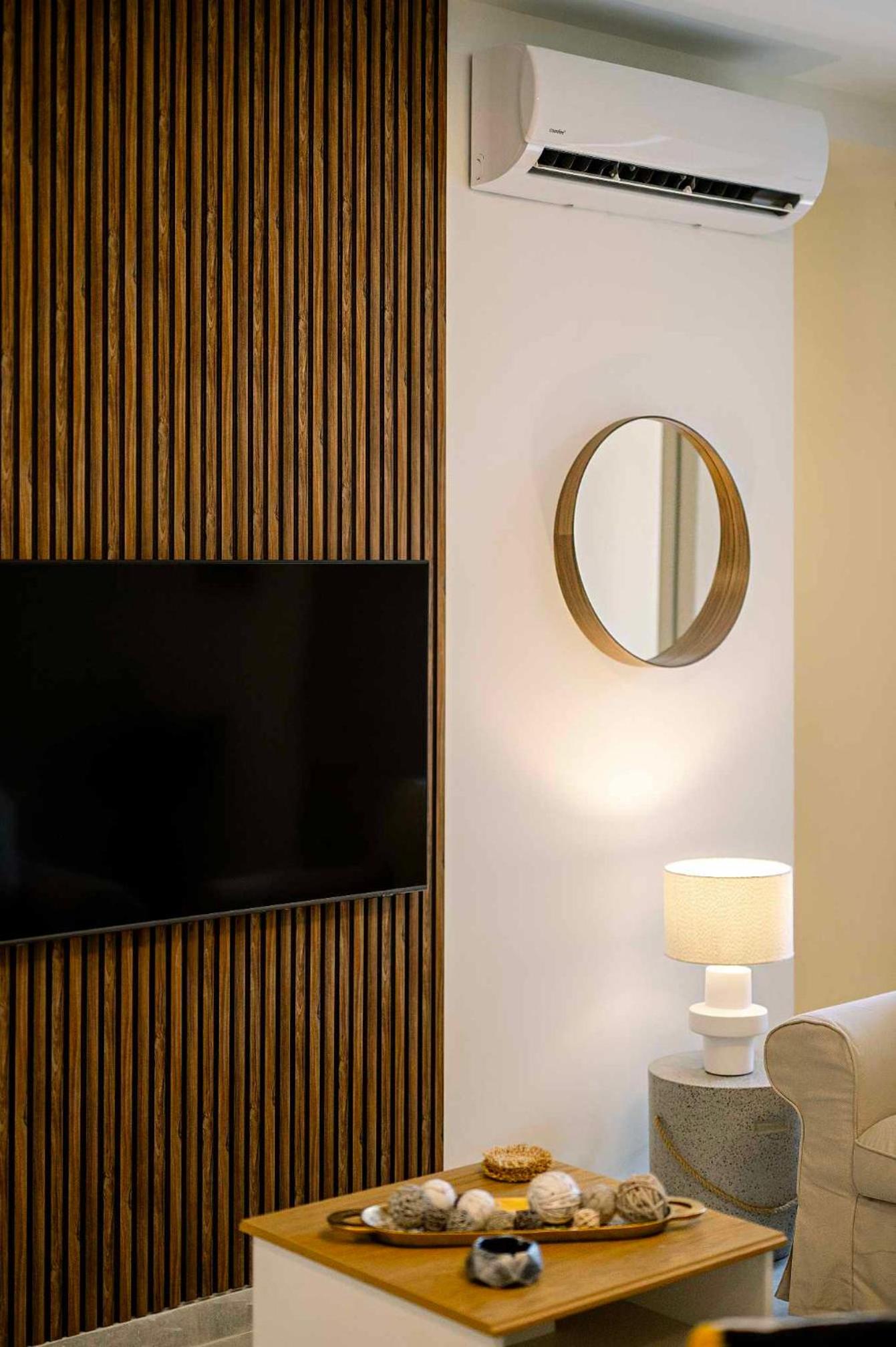 Icarus & Hermes Luxury Apartments view 4