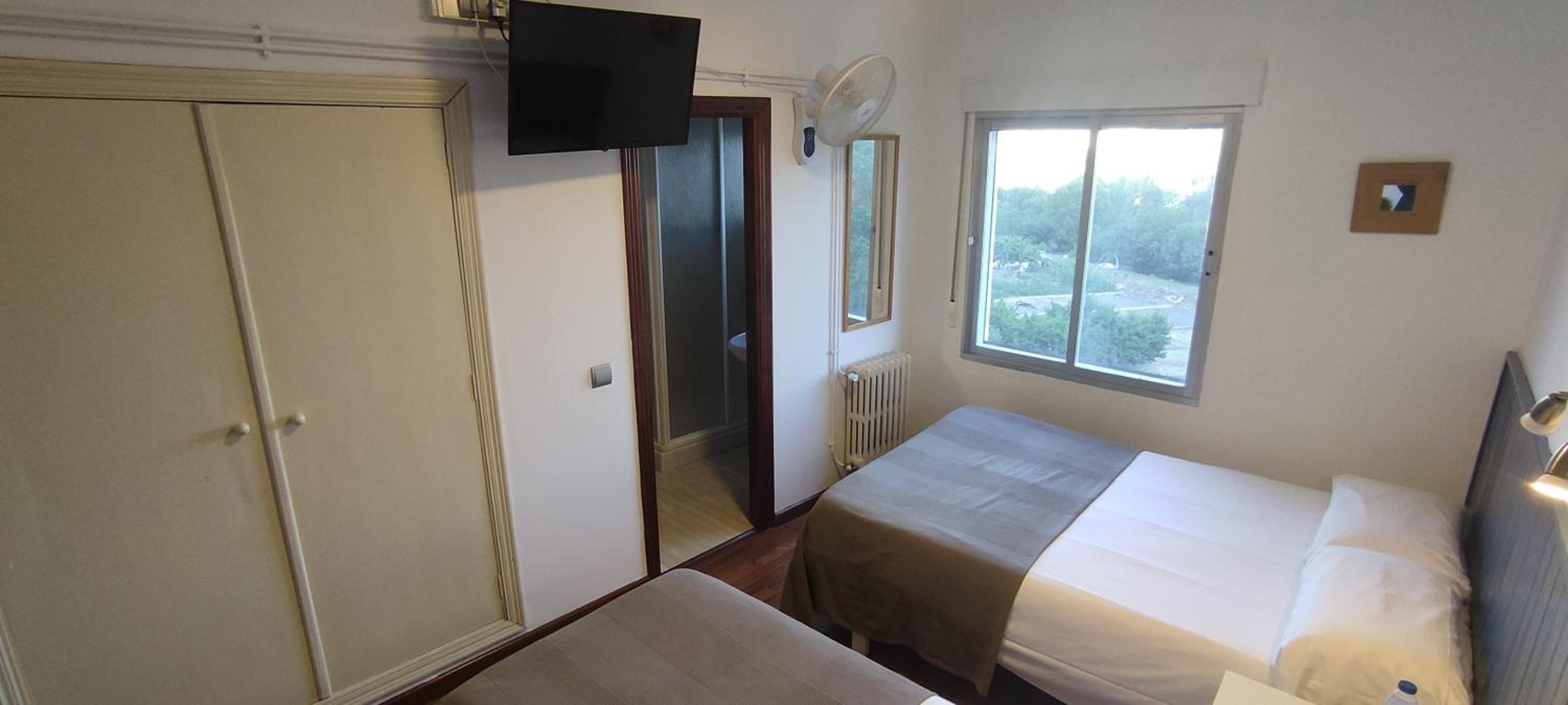 Hostal Cruce