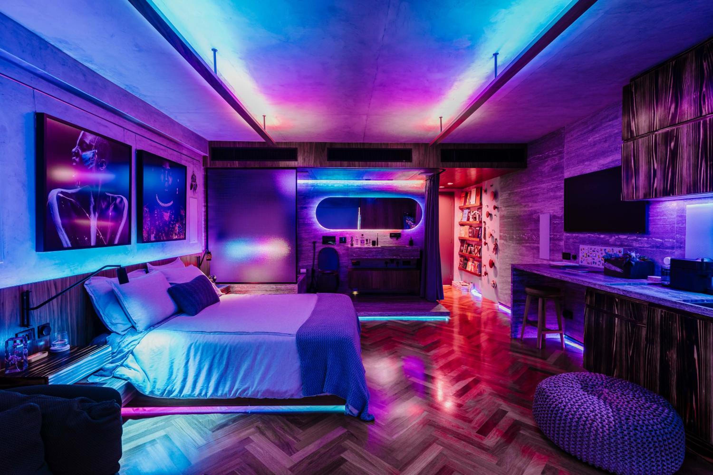 hotel room
