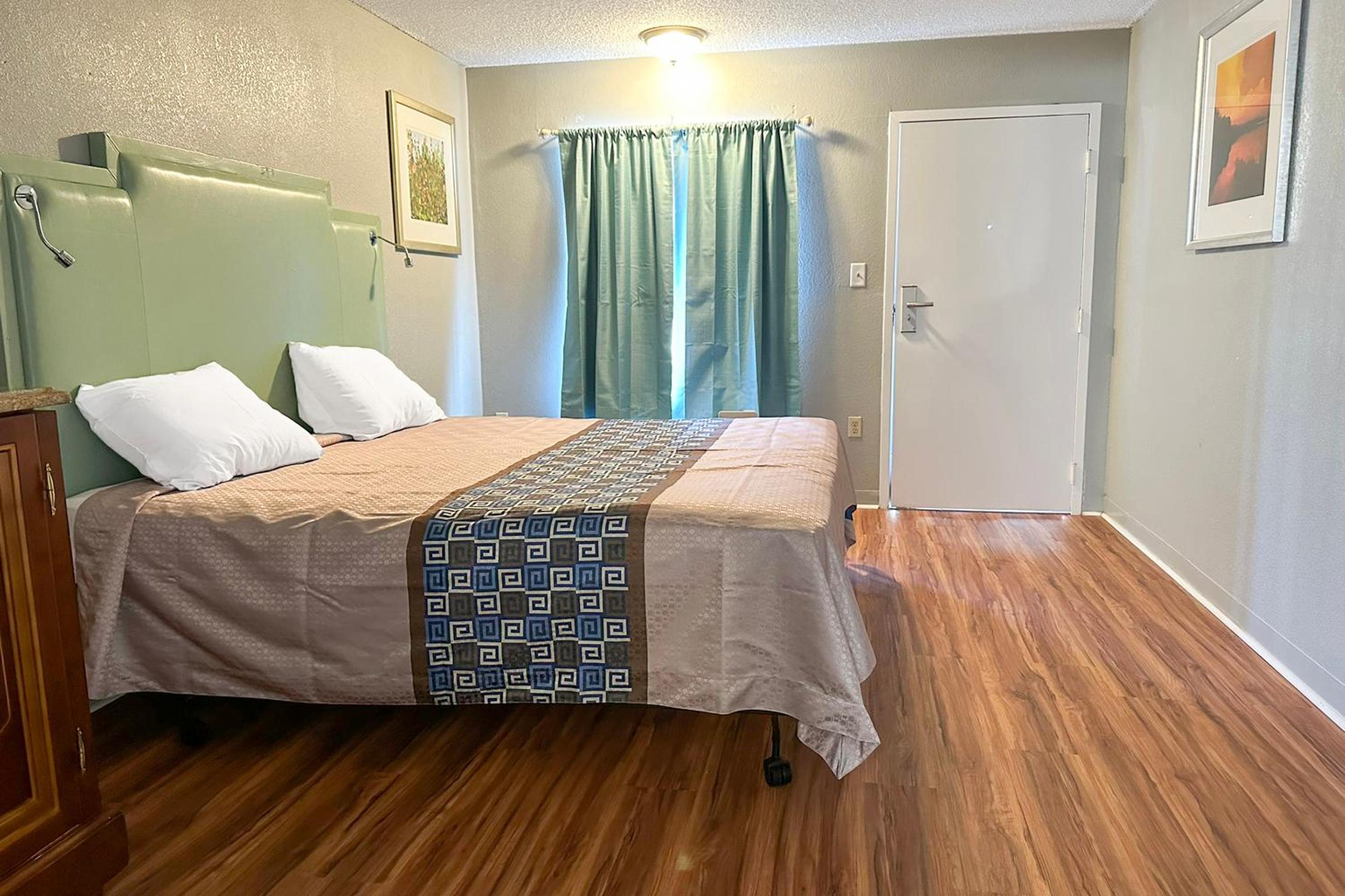 Hahira Inn By OYO near Valdosta view 3