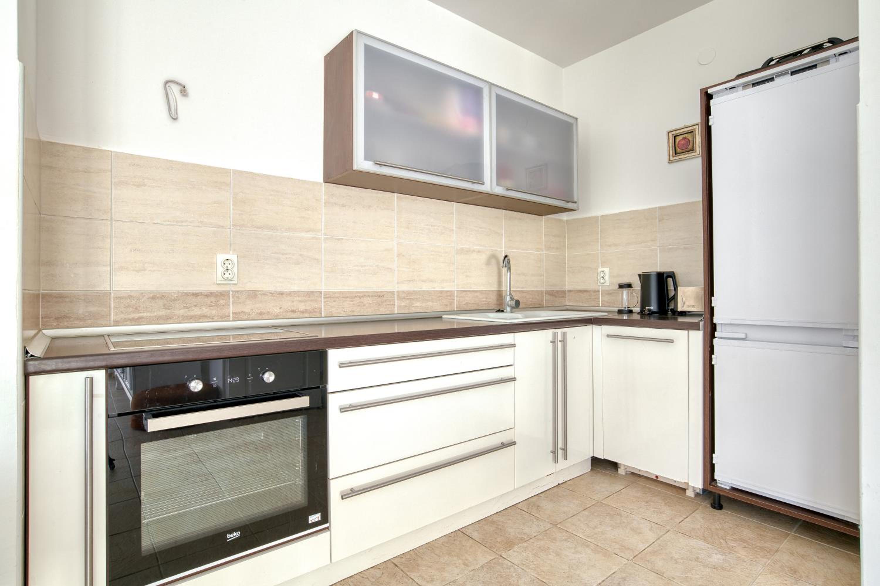Two-bedroom apartment with sea view view 4