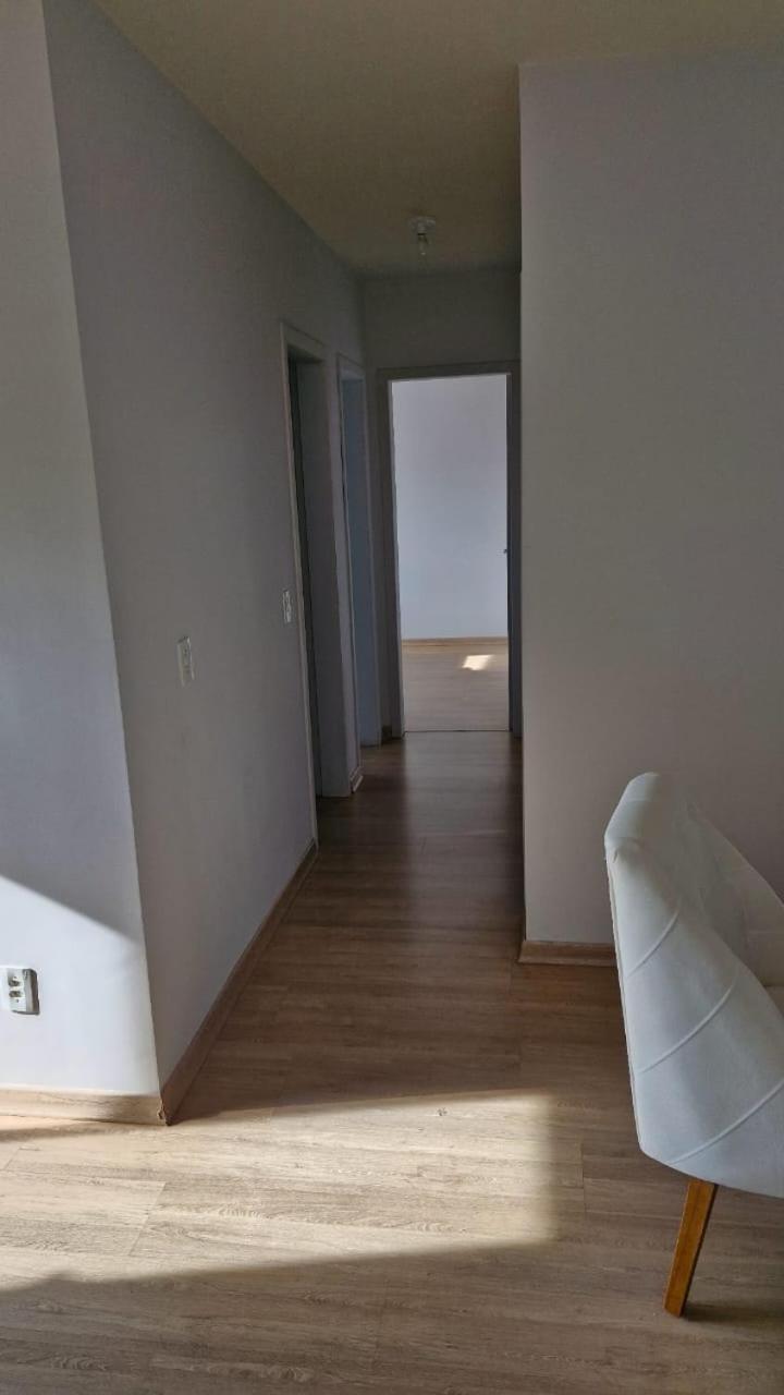 Apartamento com ar condicionado nos 2 quartos