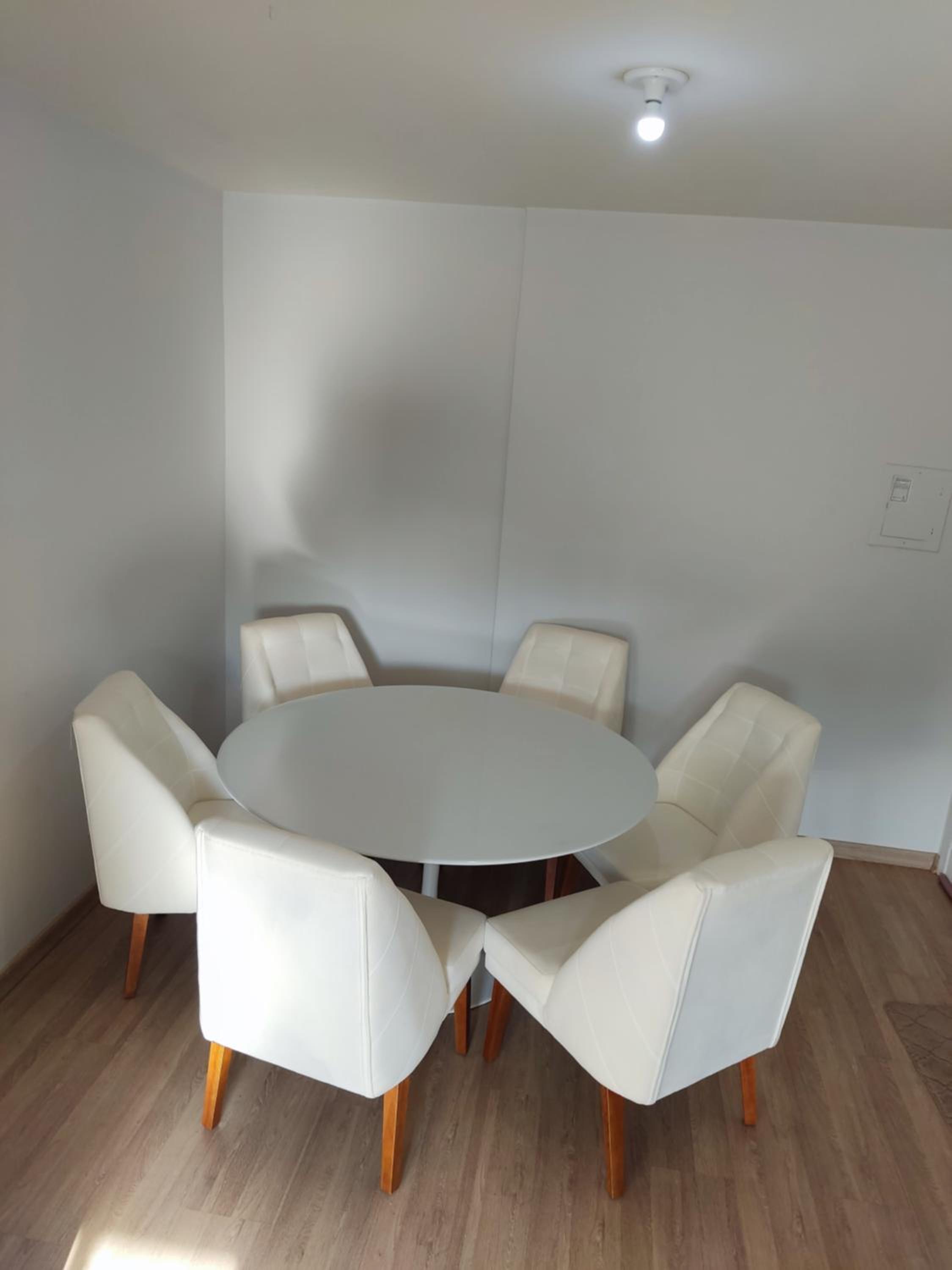 Apartamento com ar condicionado nos 2 quartos