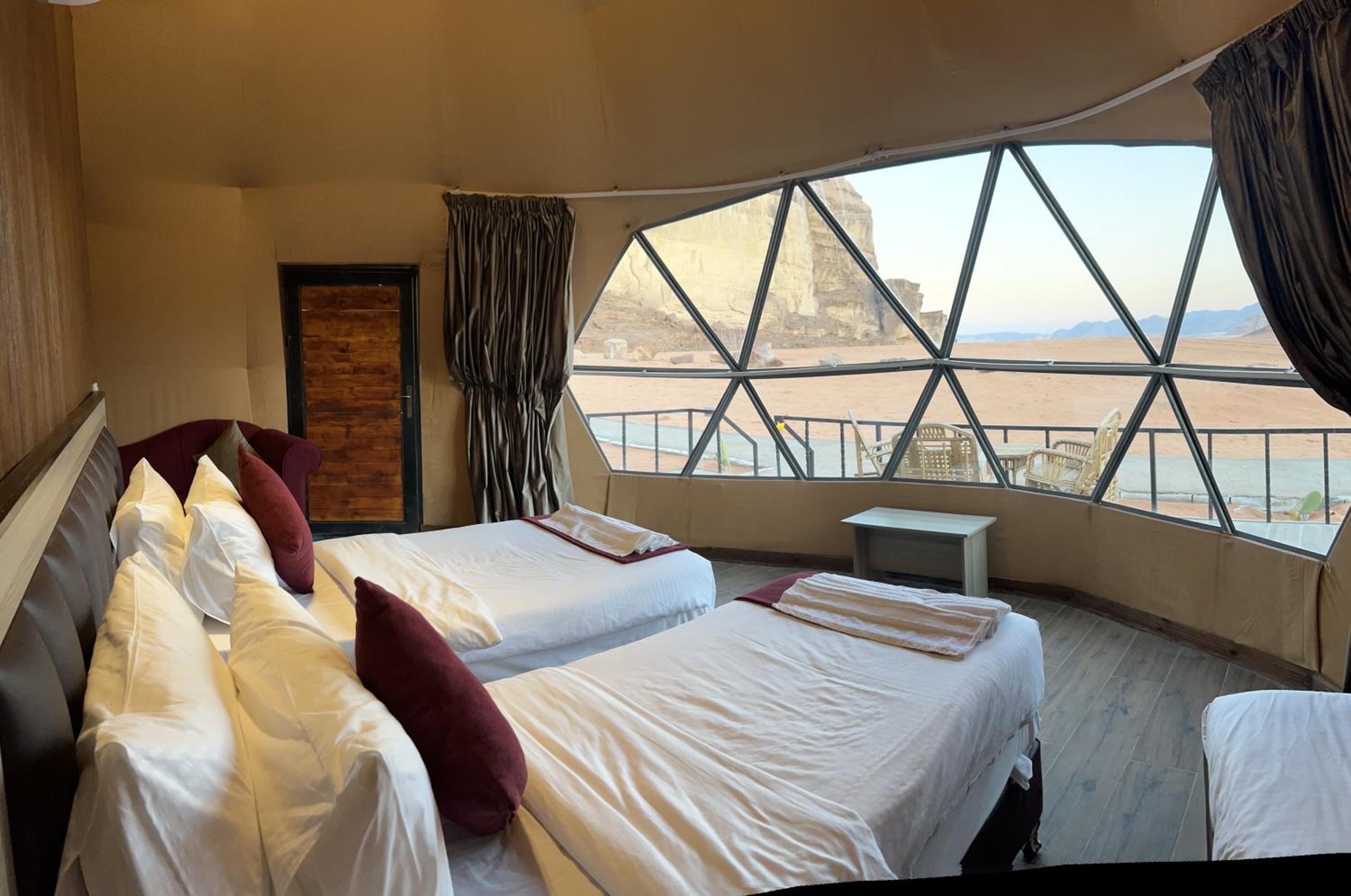 MOON RUM lUXURY CAMP