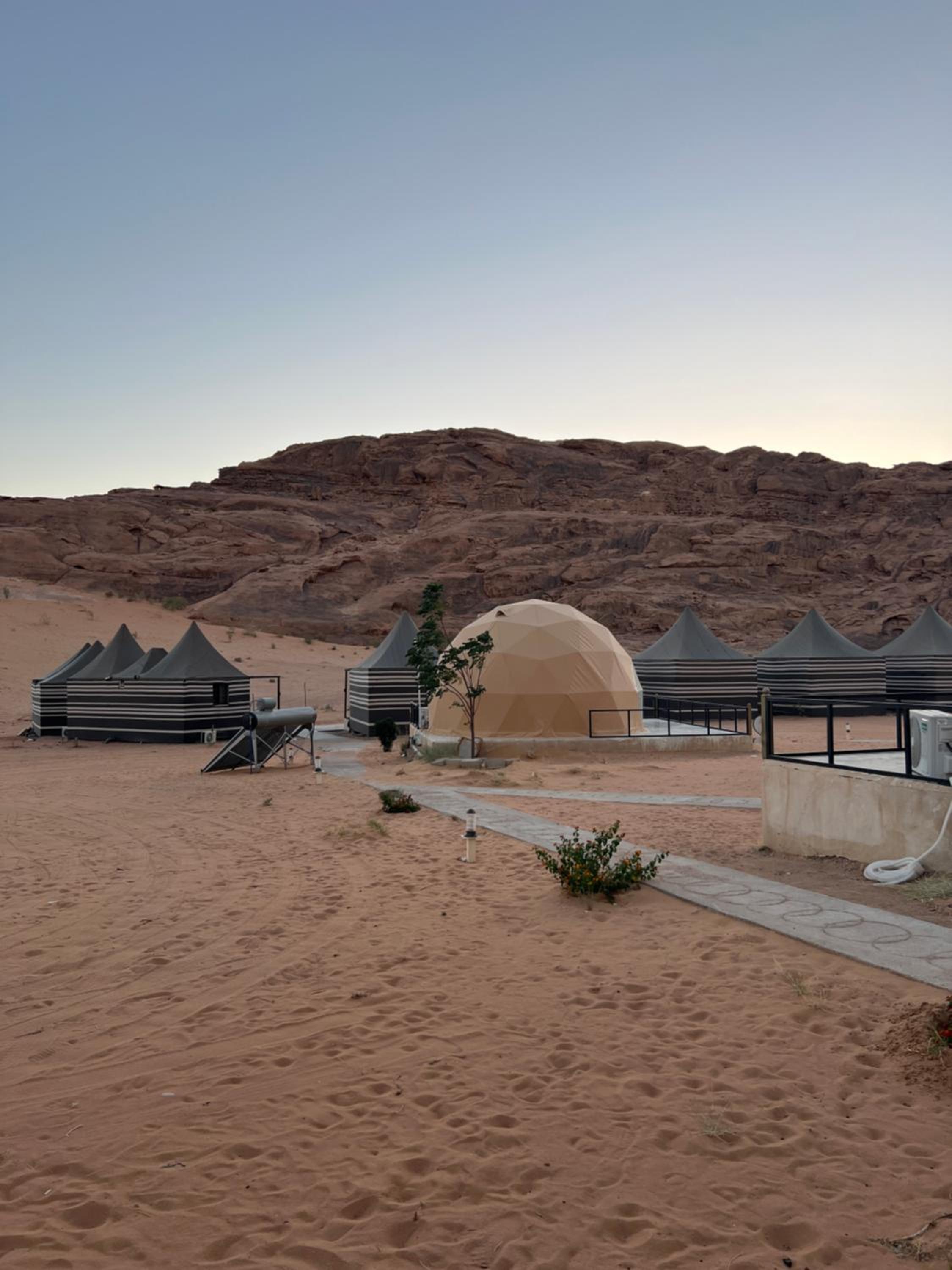 MOON RUM lUXURY CAMP