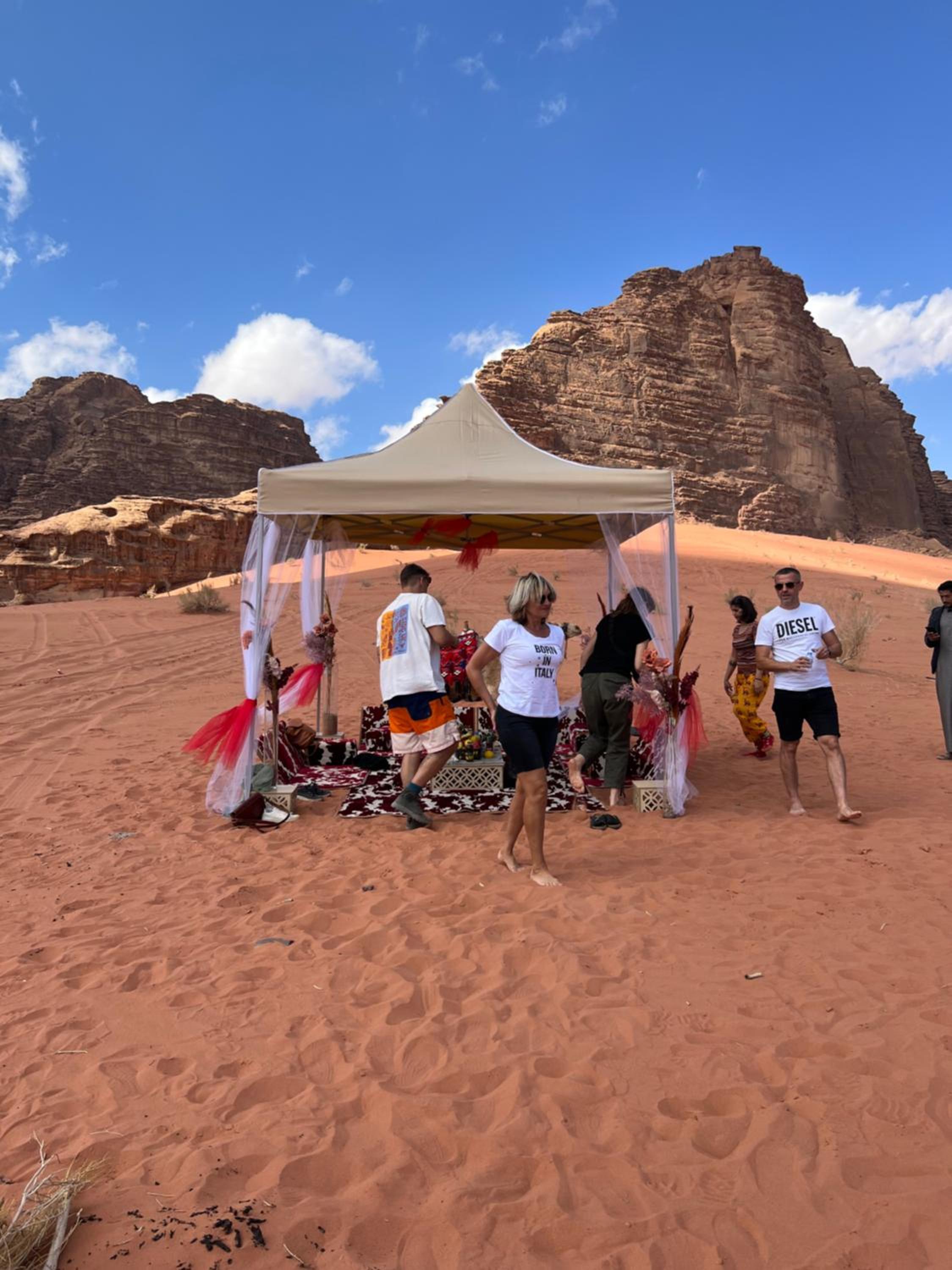 MOON RUM lUXURY CAMP