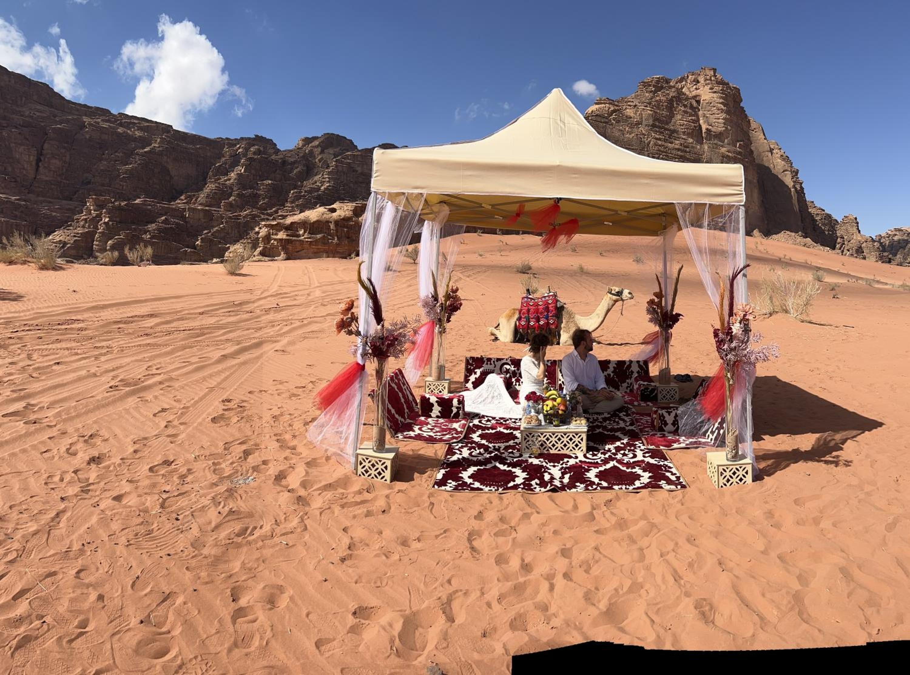 MOON RUM lUXURY CAMP