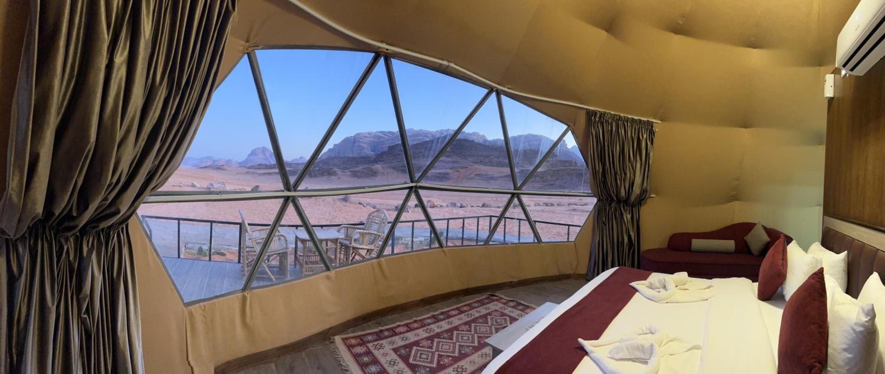 MOON RUM lUXURY CAMP