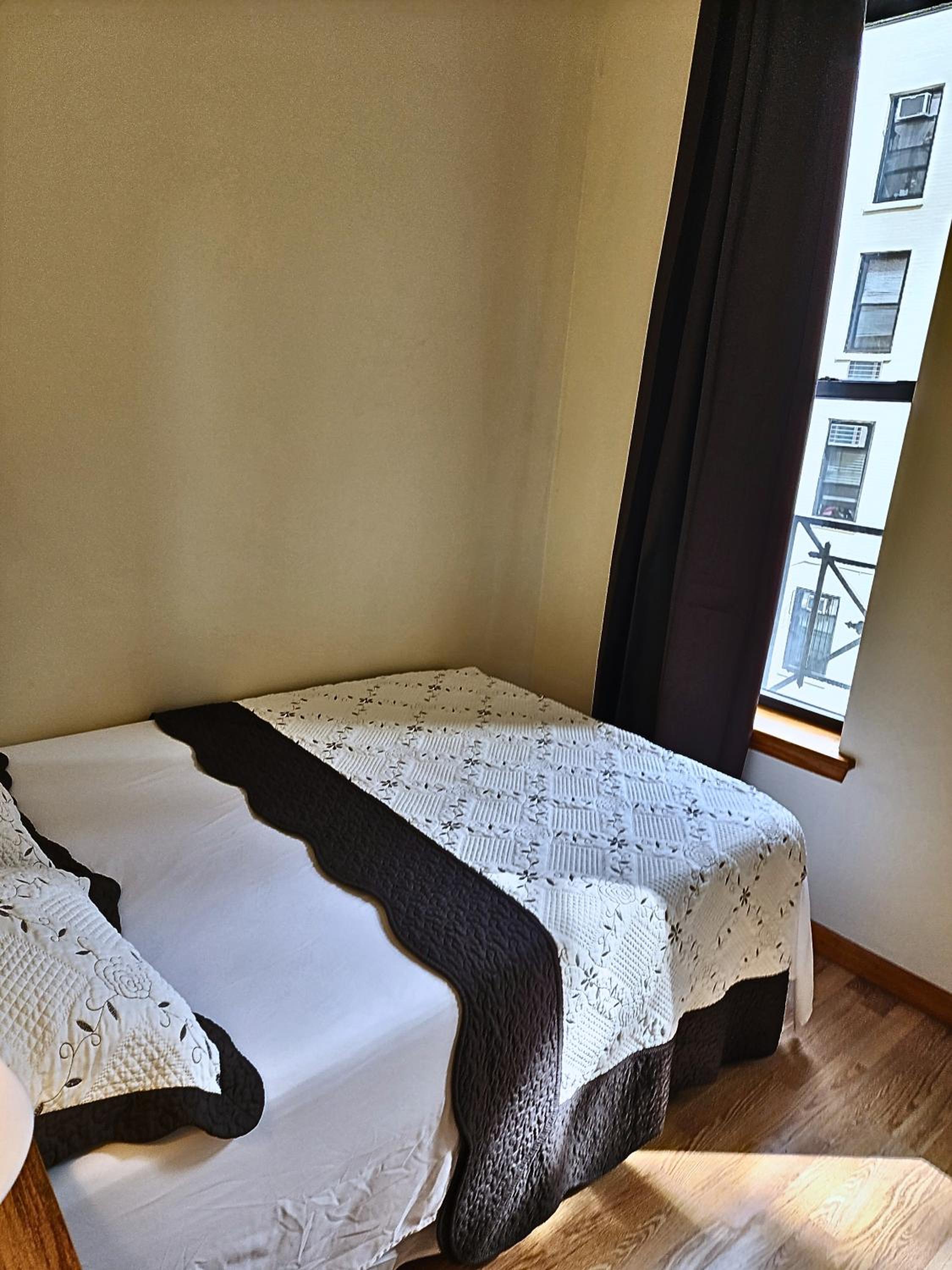 West 30th Street Guest House