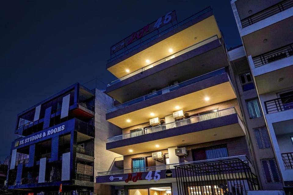 DM 45 near Huda City Centre view 2