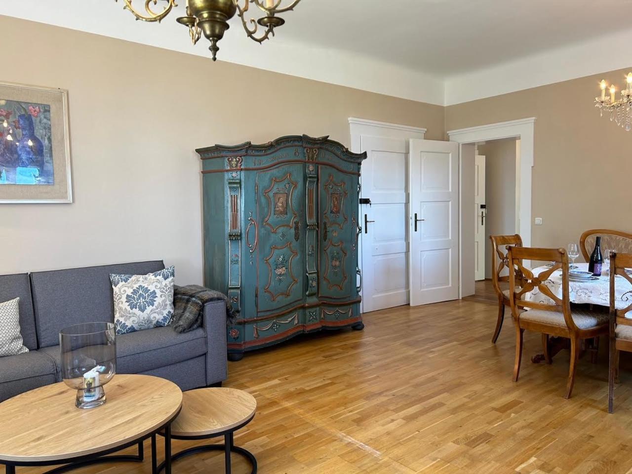 Ferienwohnung Villa Victoria mit grandiosem Seeblick und Gartennutzung in Jugendstil Villa