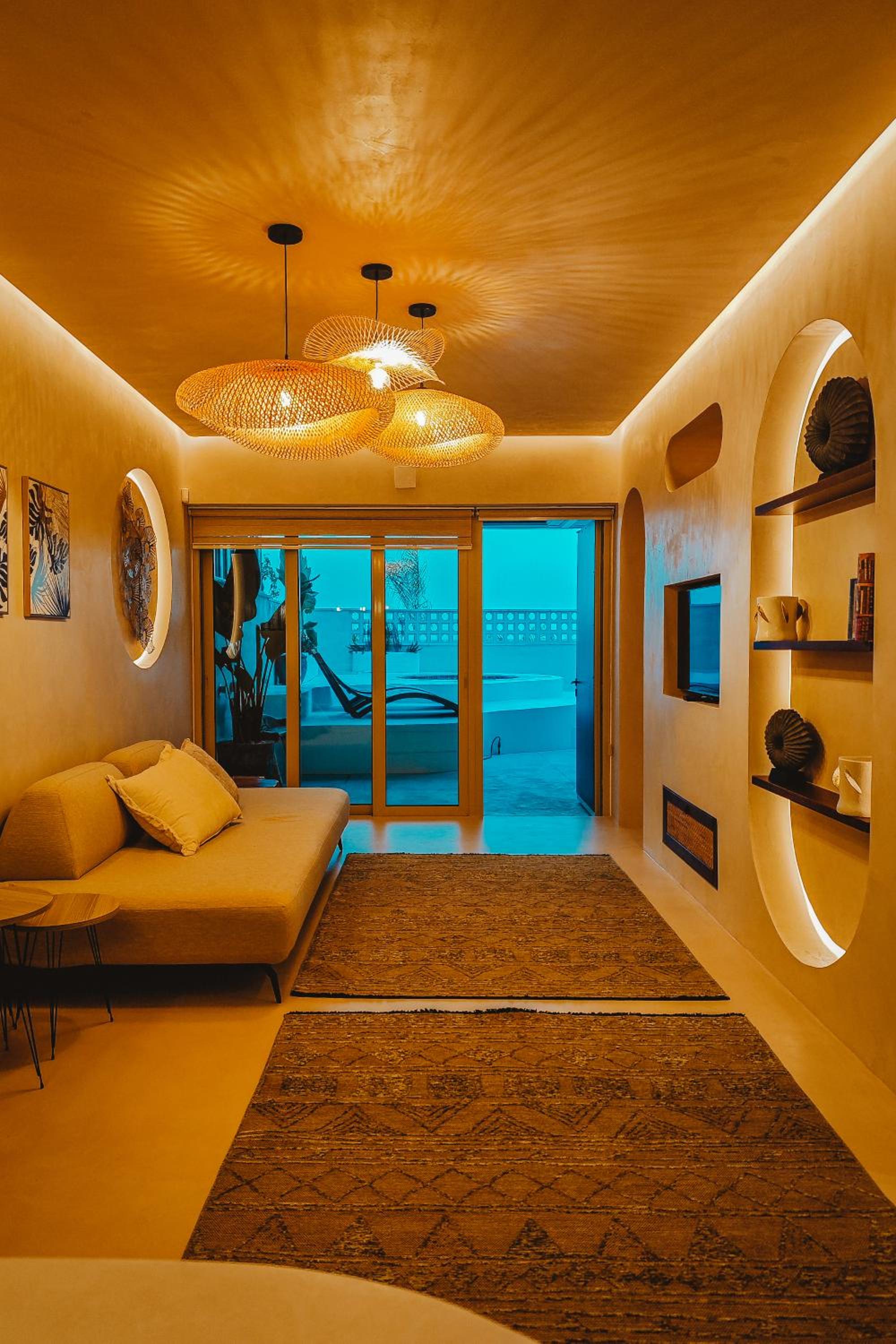 Q Coconuts Seaside Suites