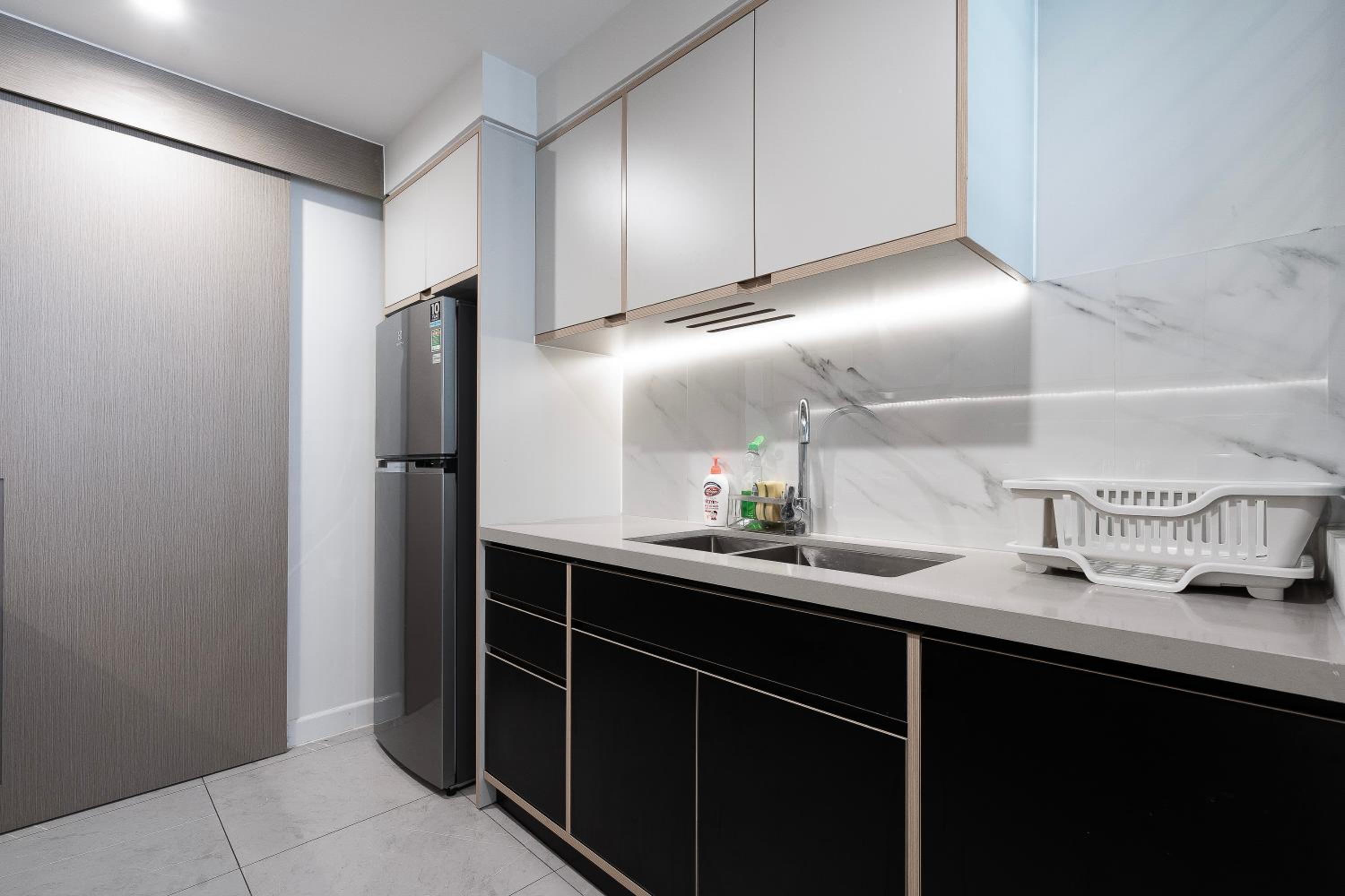 Modern District 1 2BR&3BR D1&Zenity apartment OUTDOOR Jacuzzi Pool