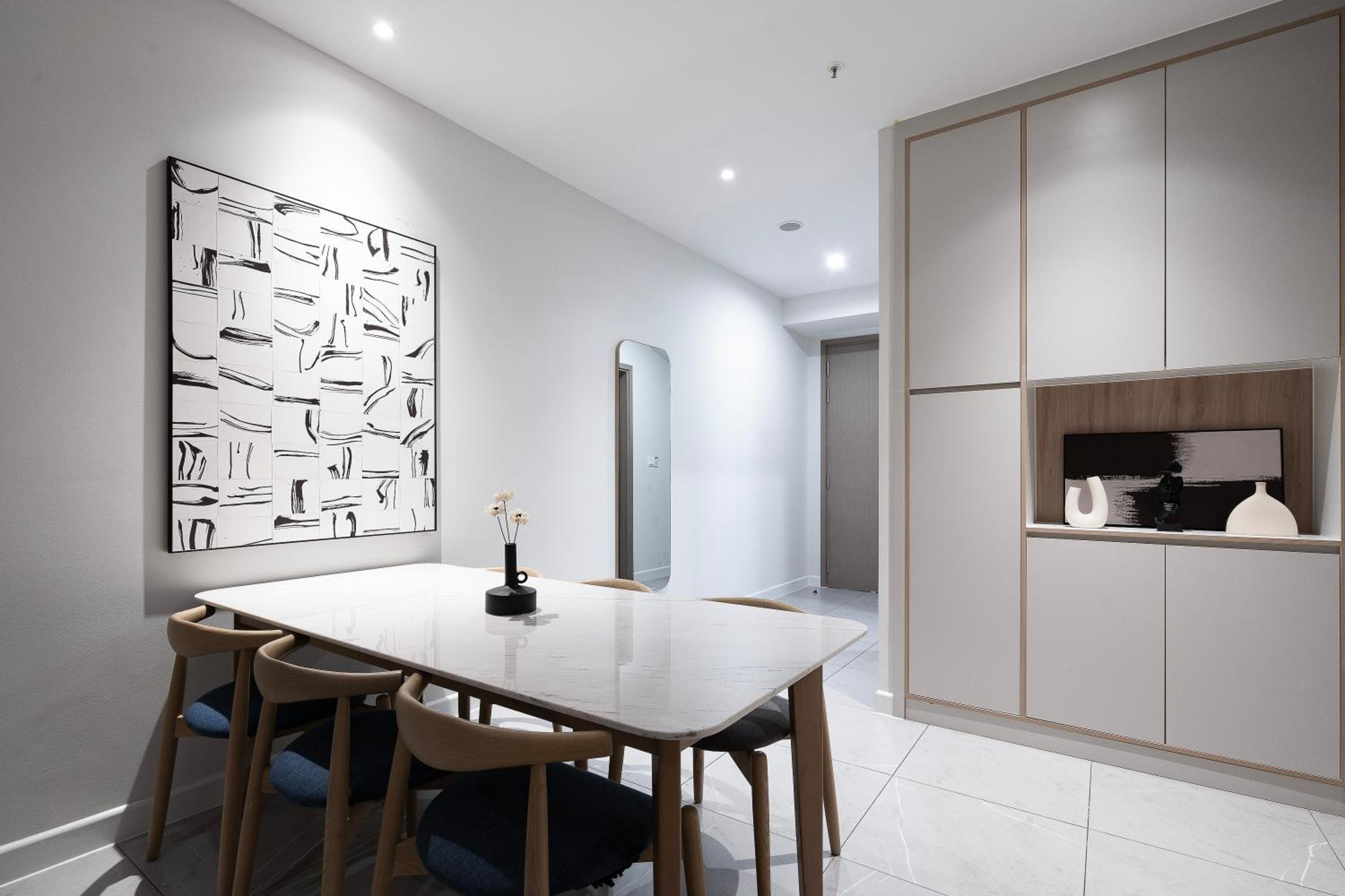 Modern District 1 2BR&3BR D1&Zenity apartment OUTDOOR Jacuzzi Pool