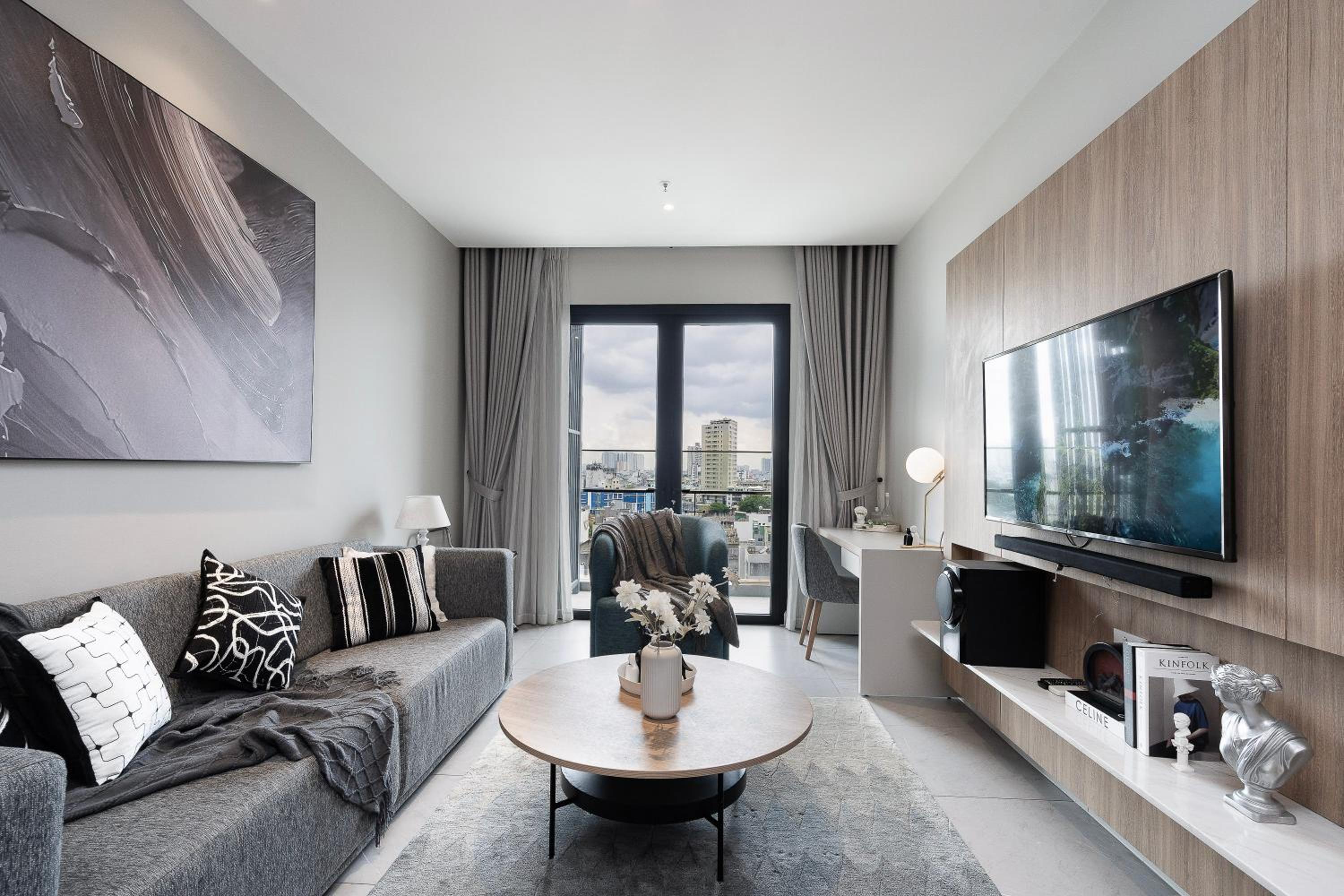 Modern District 1 2BR&3BR D1&Zenity apartment OUTDOOR Jacuzzi Pool