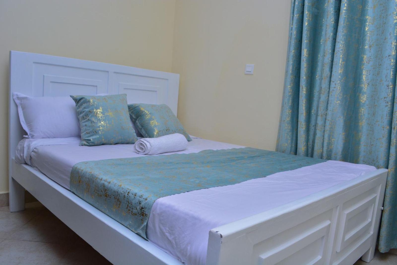 mwaris place, photo 4