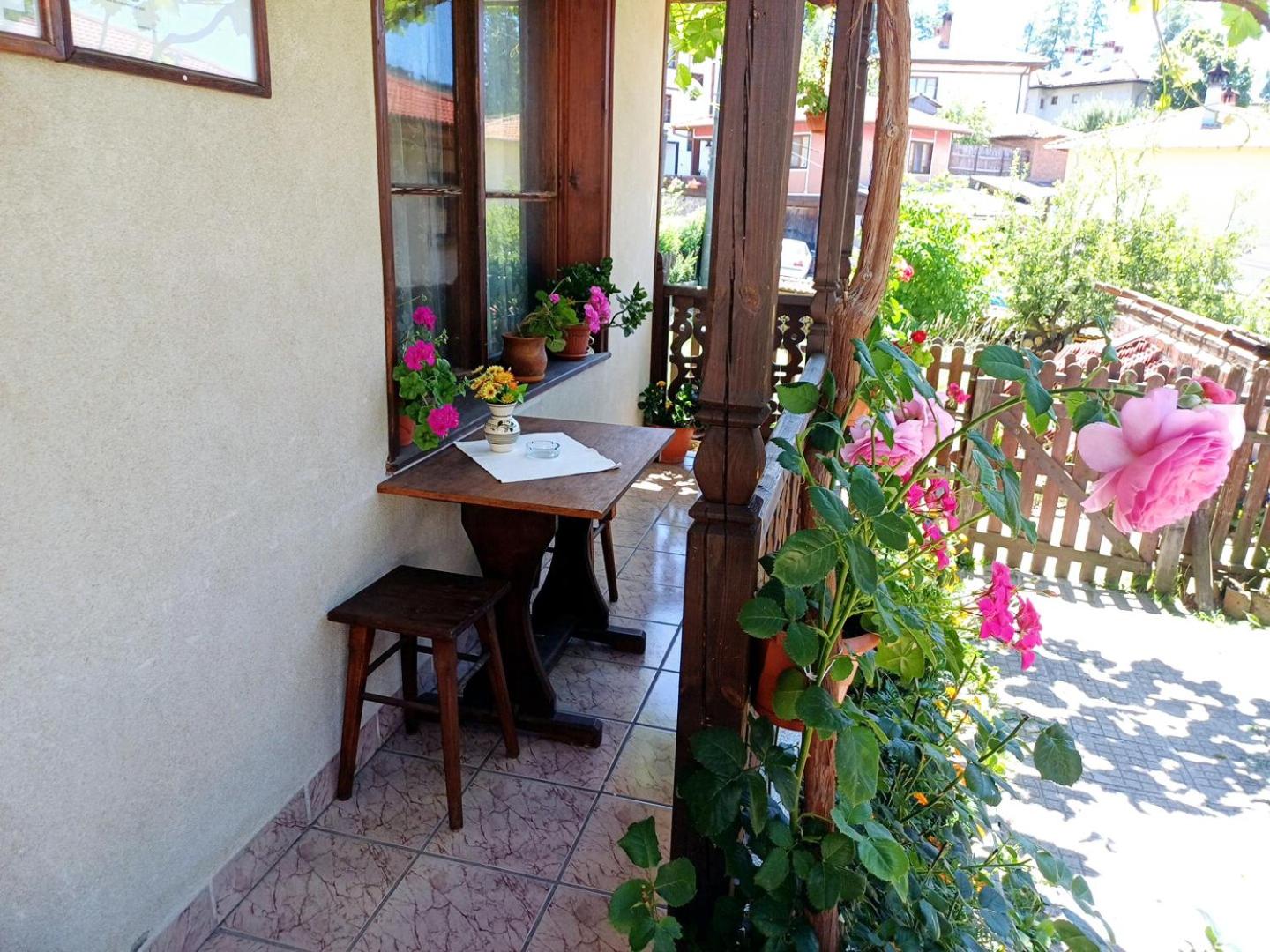 Guest Rooms Dona
