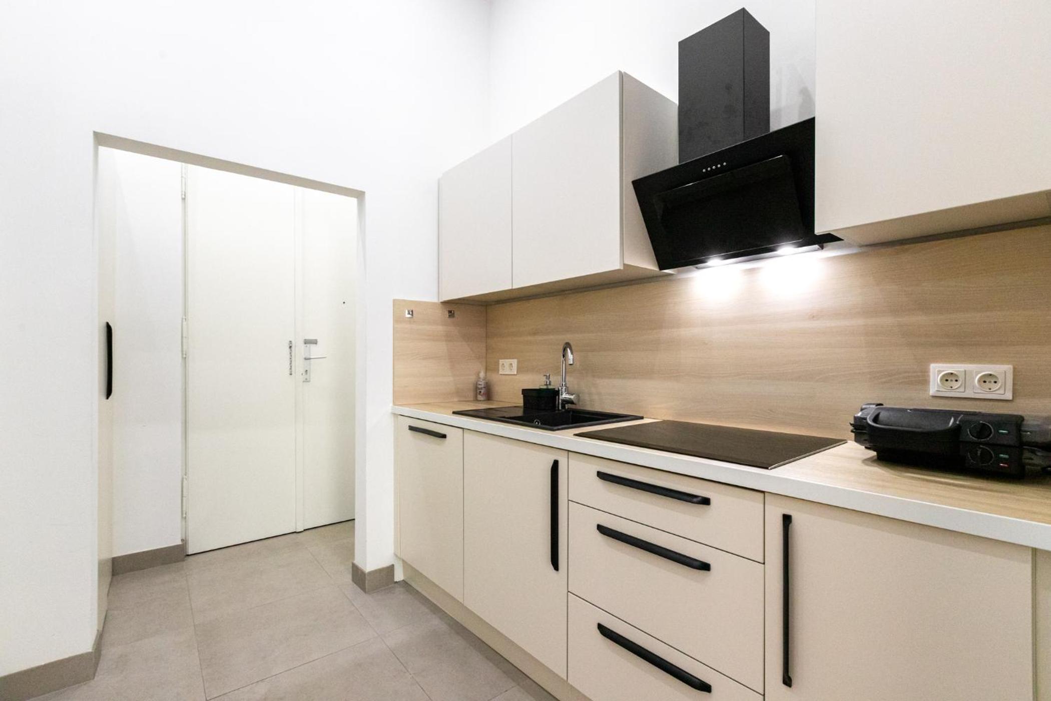 Designer Altbau Apartment, Metro 2 min, Central Vienna