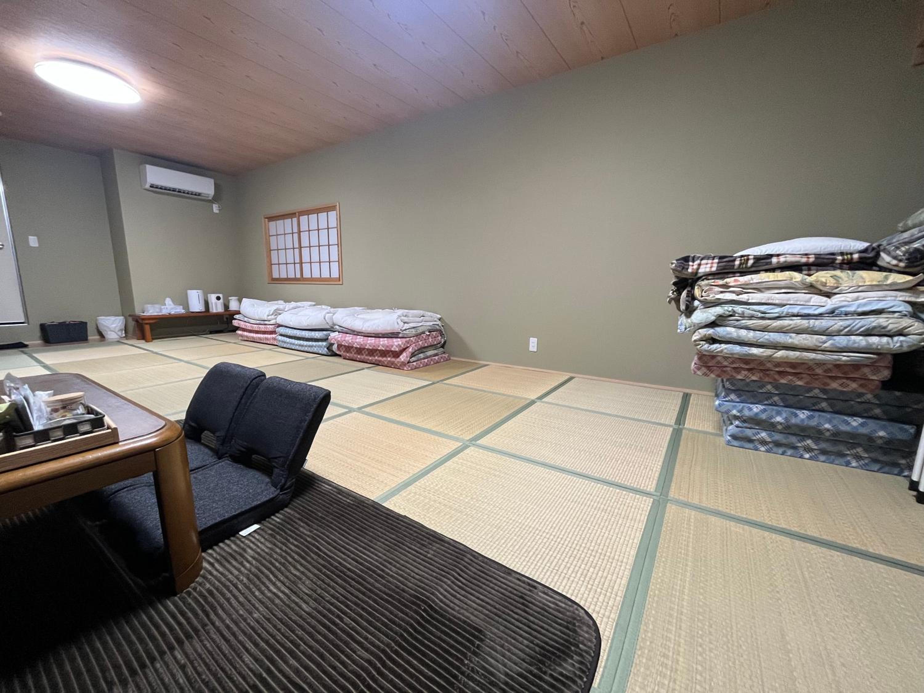 Local Japanese Stay & Sake Experience Namba area