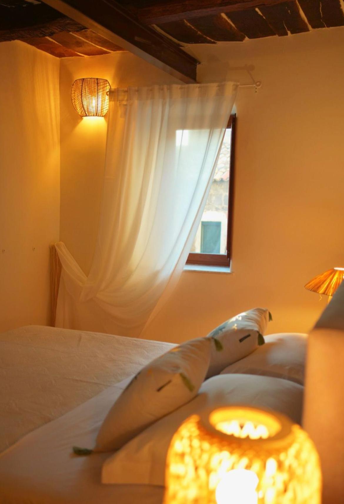 OIKOS Guesthouse & Rooftop