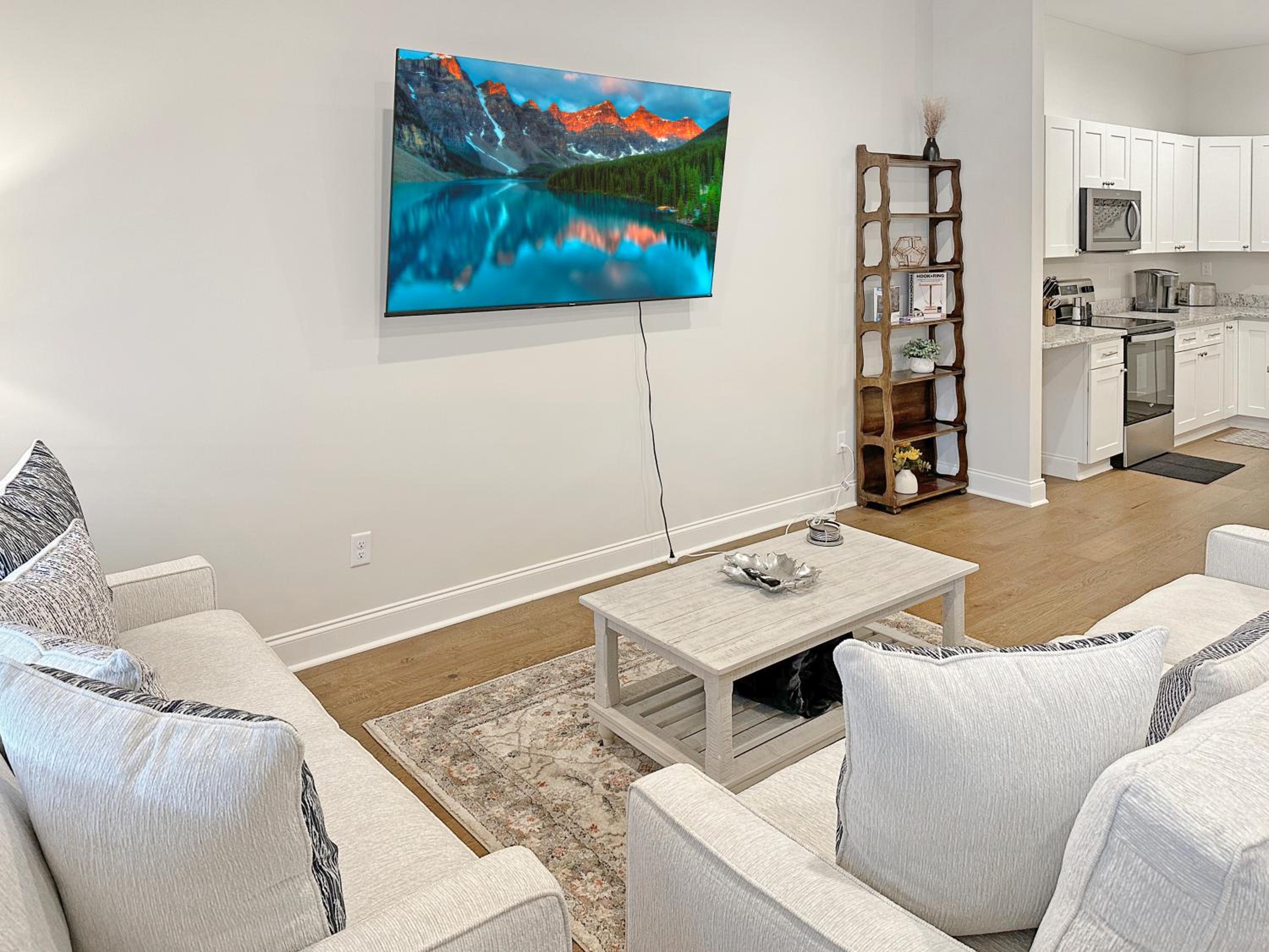 Historic Freshly Renovated 8-Bedroom Townhomes - Downtown Loudon