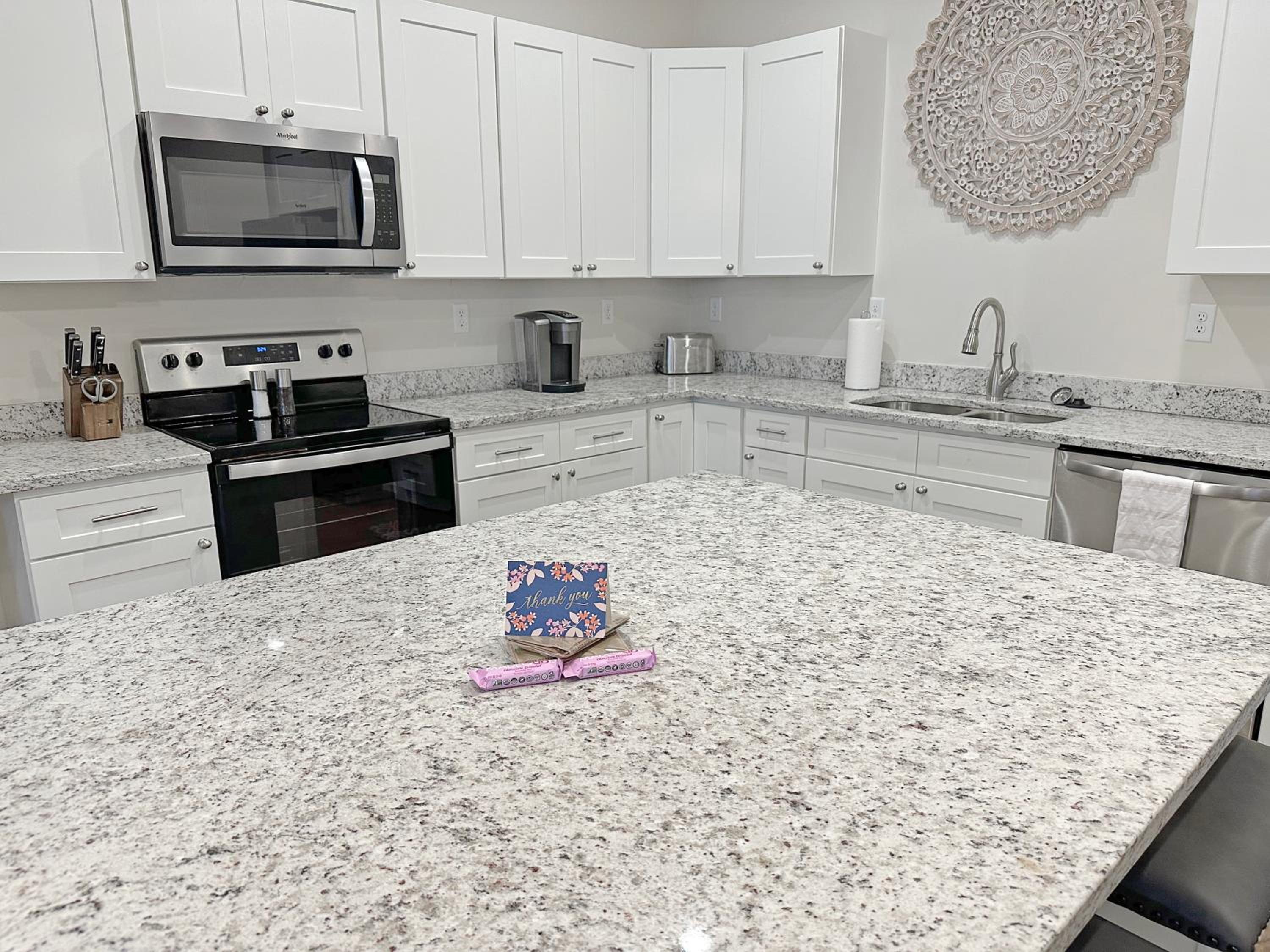 Historic Freshly Renovated 8-Bedroom Townhomes - Downtown Loudon