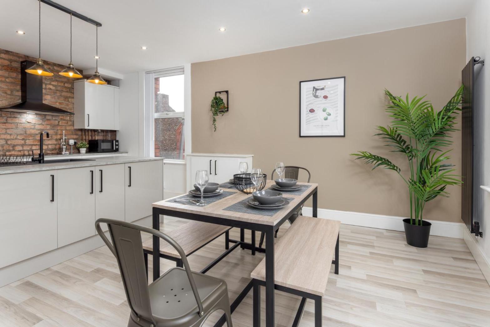 The Wavertree Rooms - Air Host & Stay - 6 Bedrooms photo 3