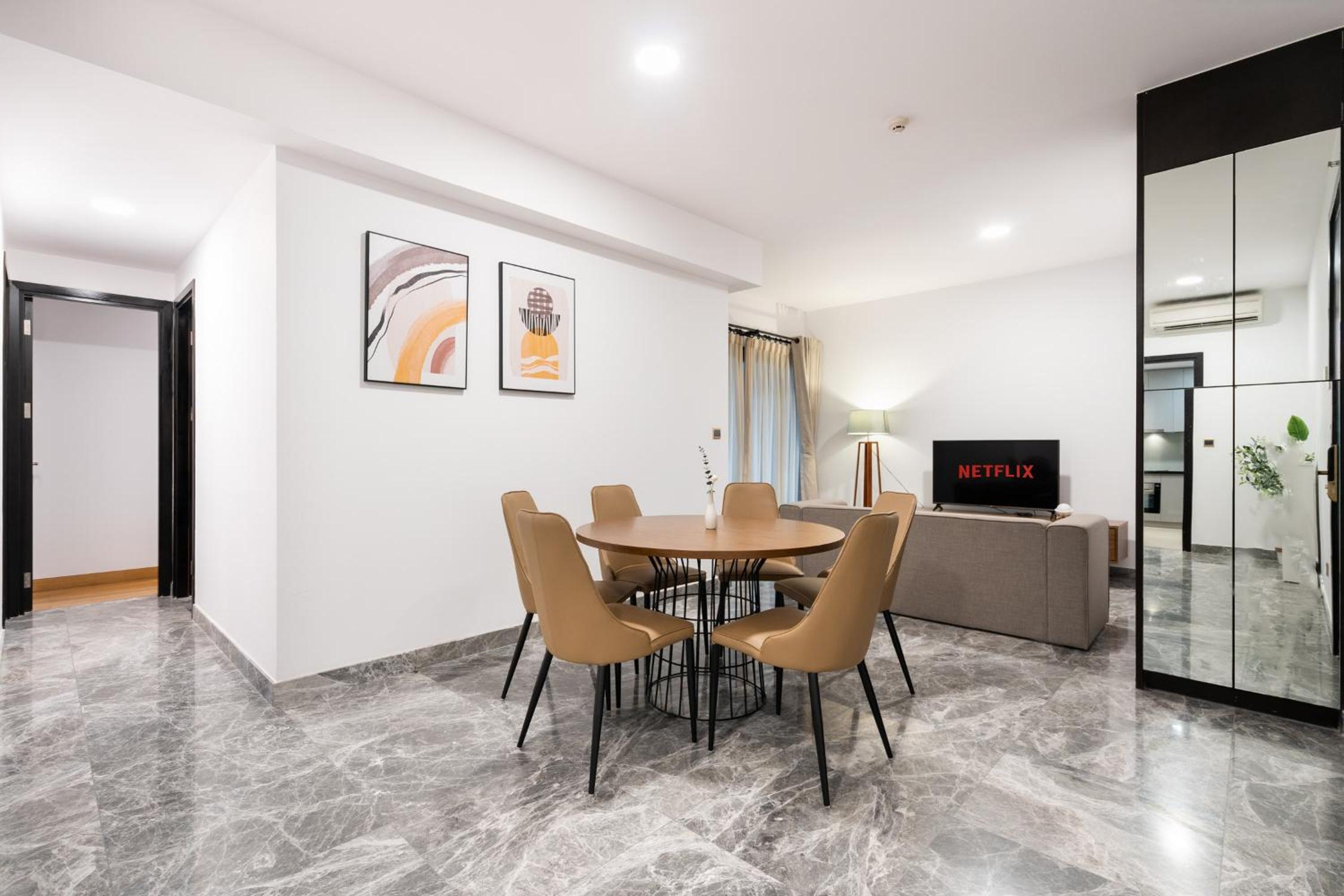 Modern District 1 2BR&3BR D1&Zenity apartment OUTDOOR Jacuzzi Pool